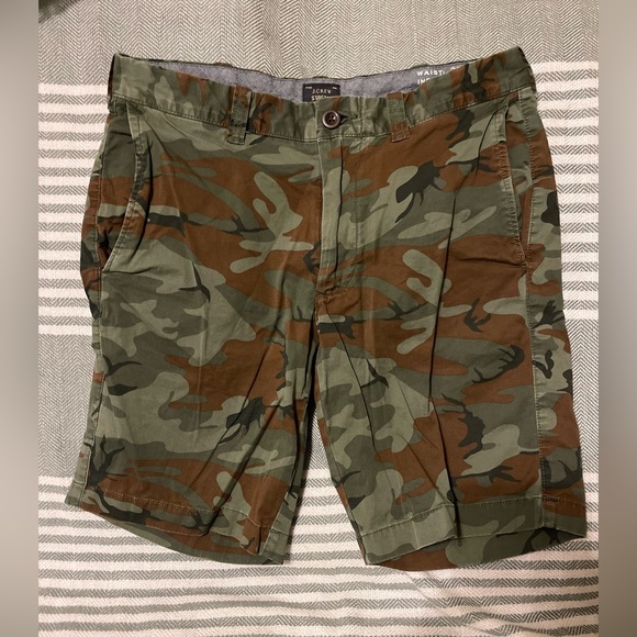 J. Crew Other - J. Crew Camo Stretch 9” Shorts Size 29‎